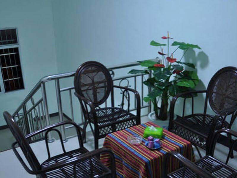 Чжанцзяцзе: Zhangjiajie Qinyuan Business Hotel
