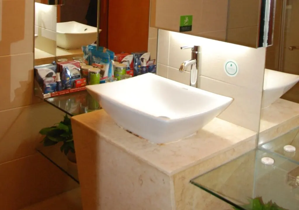 Гуанчжоу: Guangzhou Best Case Hotel Foreign-related Economics Vocational and Technical College