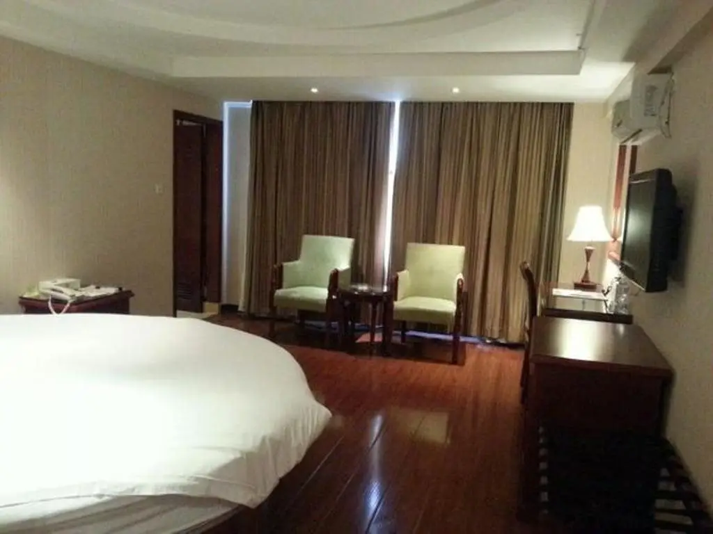 Шэньчжэнь: Vienna Hotel Shenzhen Meilin