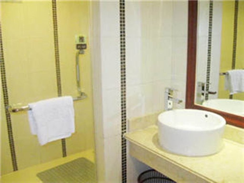 Шэньчжэнь: Vienna Hotel Shenzhen Meilin