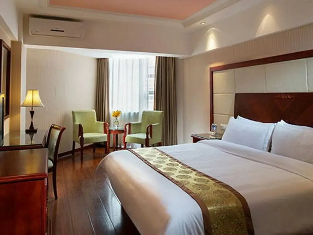 Шэньчжэнь: Vienna Hotel Shenzhen Meilin