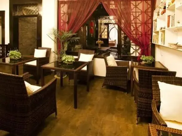 Сянси: Fenghuang Qingke Yaju Hotel