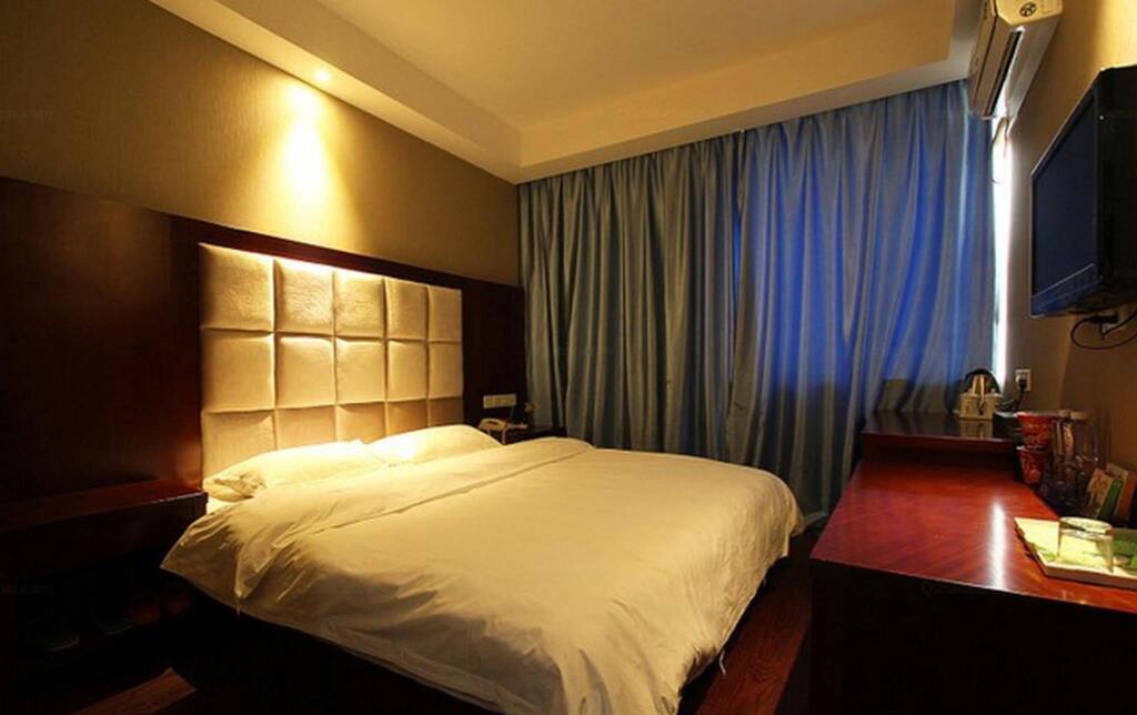 Гуйлинь: Guilin Hotel Chain Guests 0746