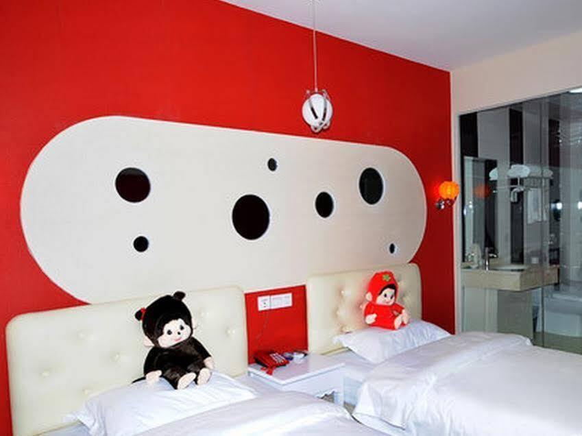 Xian Snails Hotel — фото 1