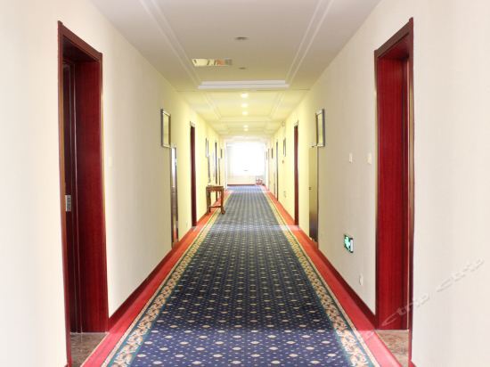Вэйхай: Weihai Electronic Hotel