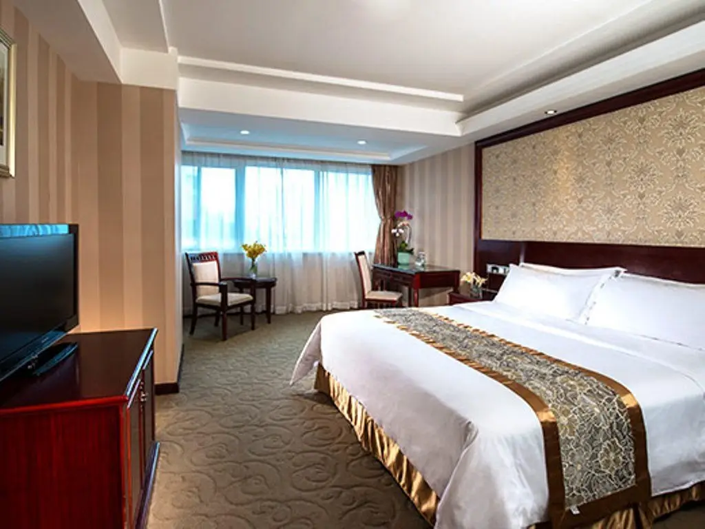 Шэньчжэнь: Vienna Hotel Shenzhen Fenghuang Road
