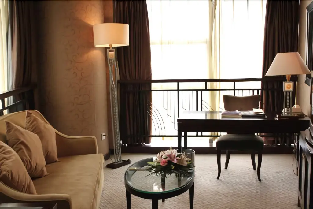 Hangzhou LongHill Hotel — фото 1