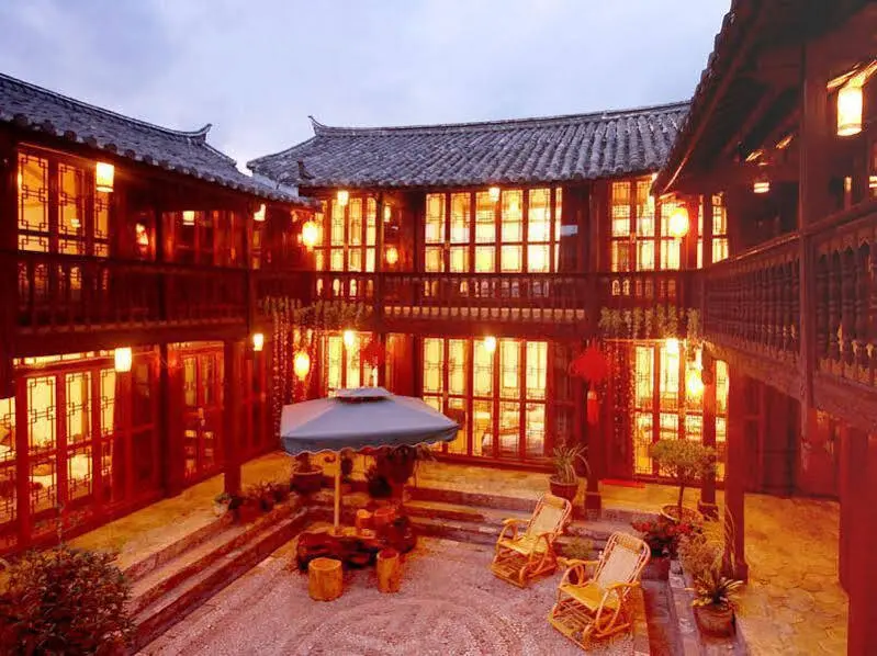 Лицзян: Lijiang Red Flower Inn