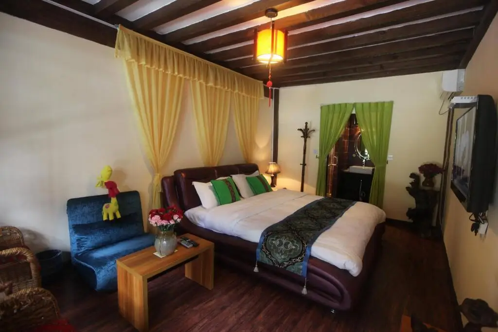 Lijiang Yinju Shenghuo Boutique Holiday Hotel — фото 1
