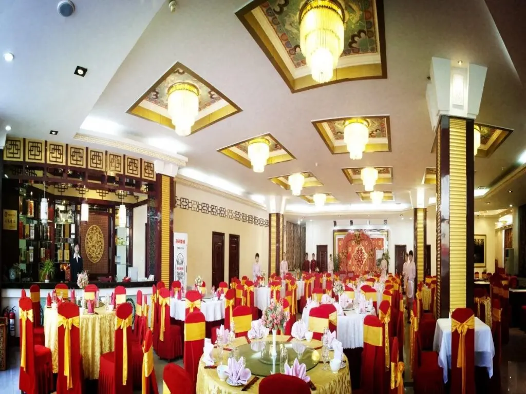 Цзюцюань: Dunhuang Golden Leaf Hotel