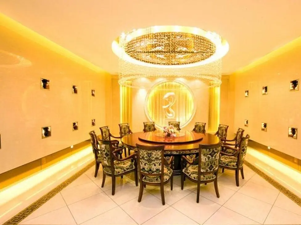Цзюцюань: Dunhuang Golden Leaf Hotel
