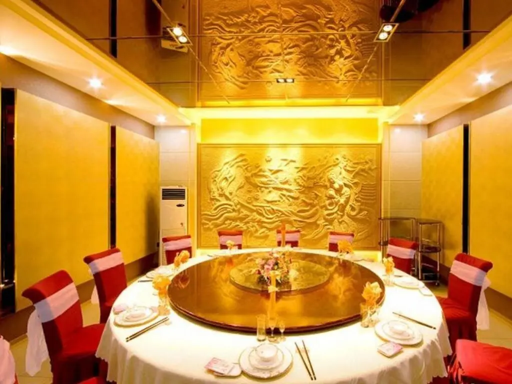 Цзюцюань: Dunhuang Golden Leaf Hotel