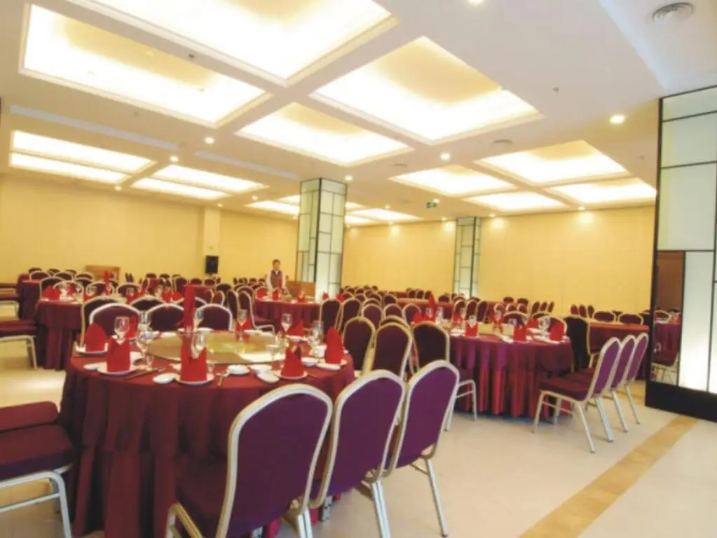 Чэнду: Jinrui Yangguang Hotel Pengzhou