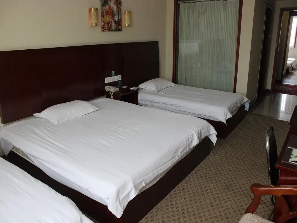 Линьи: GreenTree Inn Linyi Bus Station