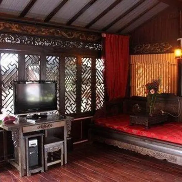Лицзян: Lijiang Liuliu Inn by Wind Station