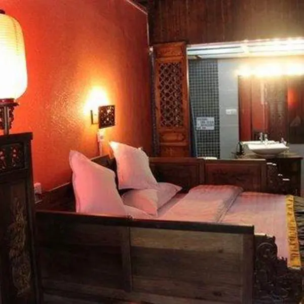 Лицзян: Lijiang Liuliu Inn by Wind Station