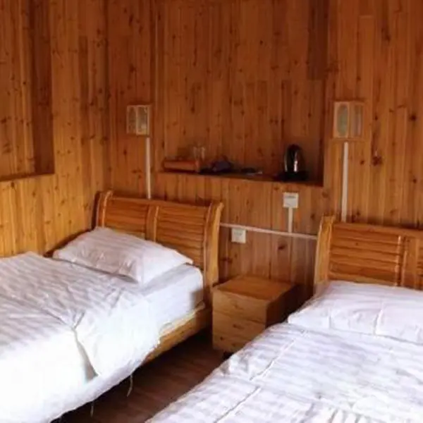 Лицзян: Lijiang Liuliu Inn by Wind Station