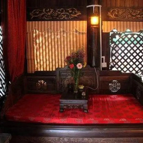 Лицзян: Lijiang Liuliu Inn by Wind Station