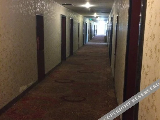Иу: Dade Hotel