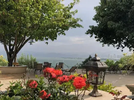 Дали: Dali Yilong Binhai Hotel