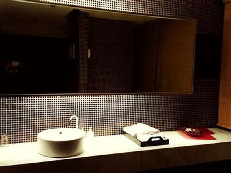 Шанхай: We Love Hotel (Shanghai Wuzhong Road)