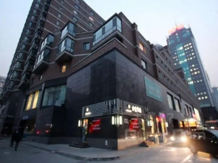 Пекин: 峥嵘鸟巢短租公寓(北京亚运村店)