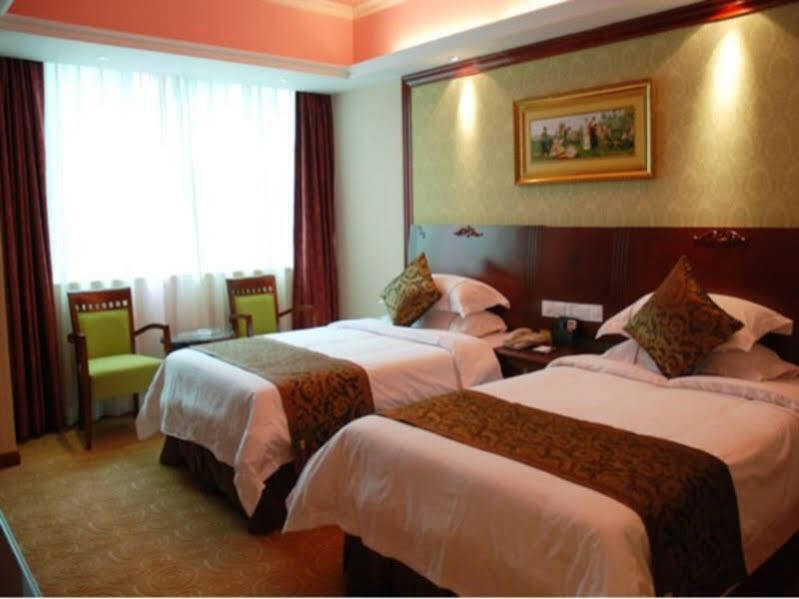 Шэньчжэнь: Vienna Hotel Shenzhen Train Station Branch