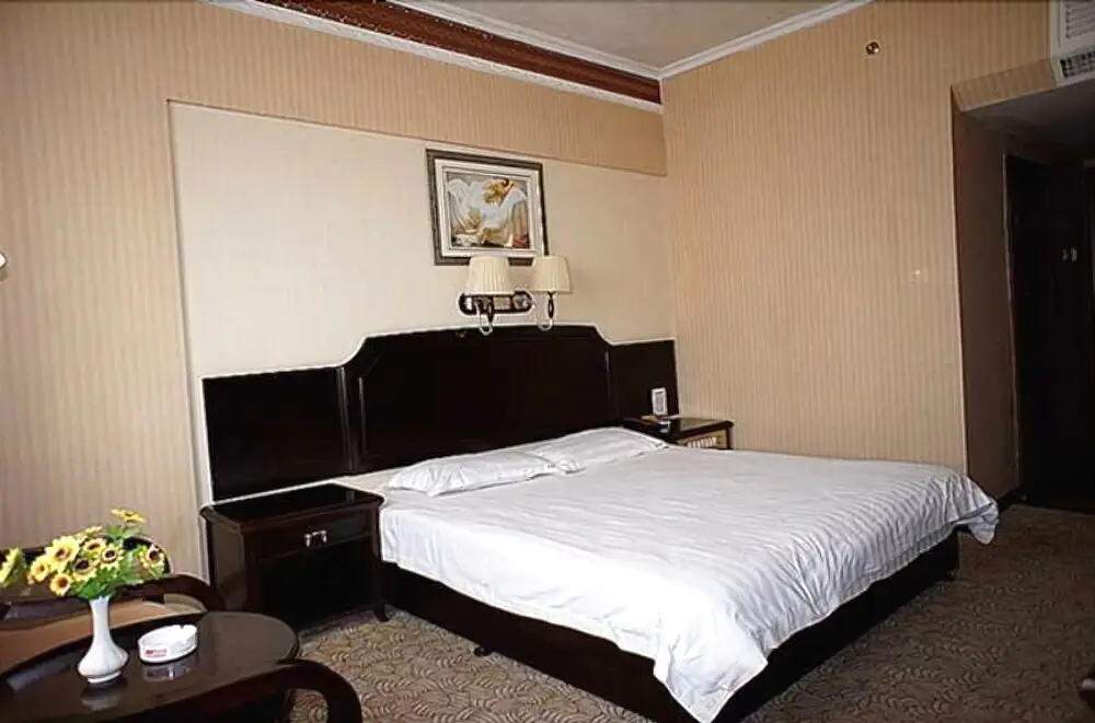 Гуйлинь: Education Hotel Guilin