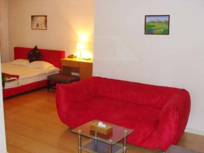 Пекин: Beijing Rents Hou Xian Dai Cheng Apartment