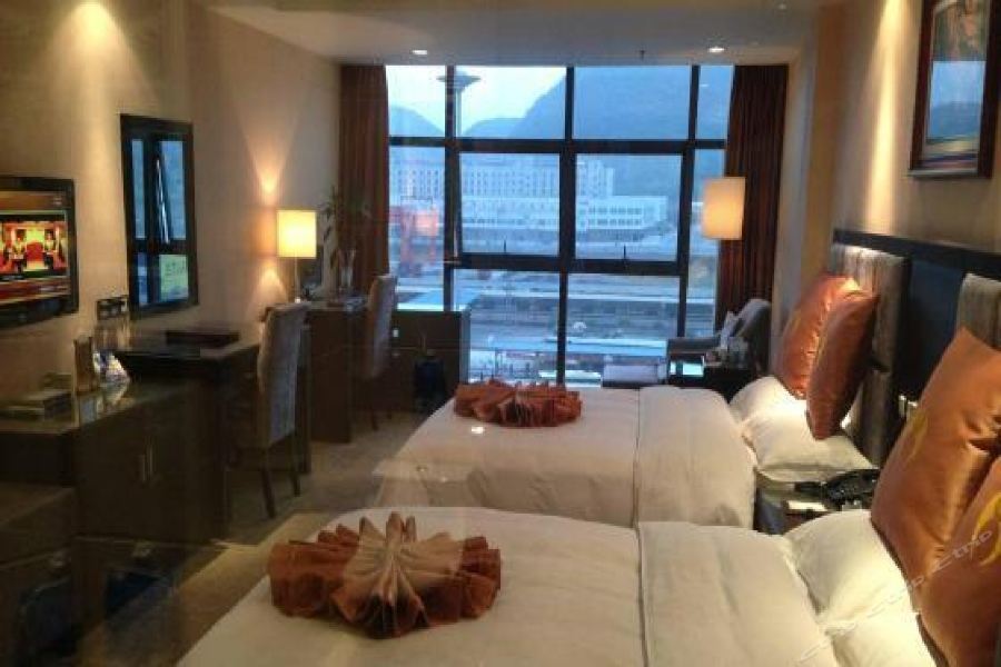 Чунцин: Xiushan Jinou Hotel