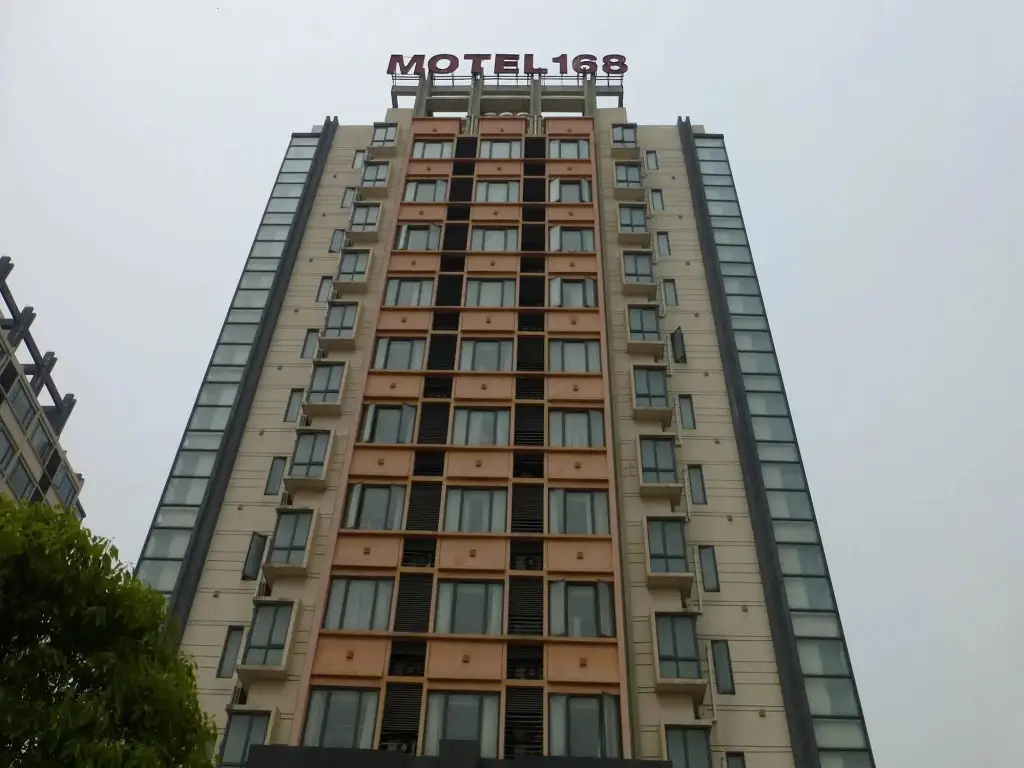 Шанхай: Motel 168 North Song Wei Road Inn