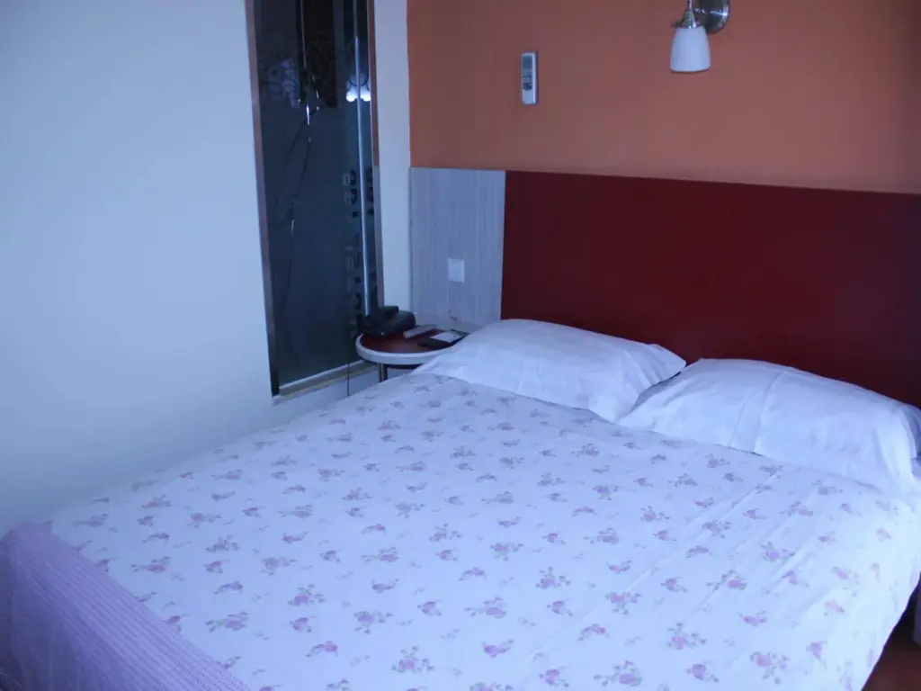 Шанхай: Motel 168 North Song Wei Road Inn