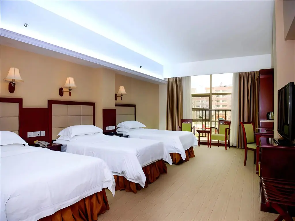 Мейчжу: Vienna Hotel Meizhou Mei County Airport