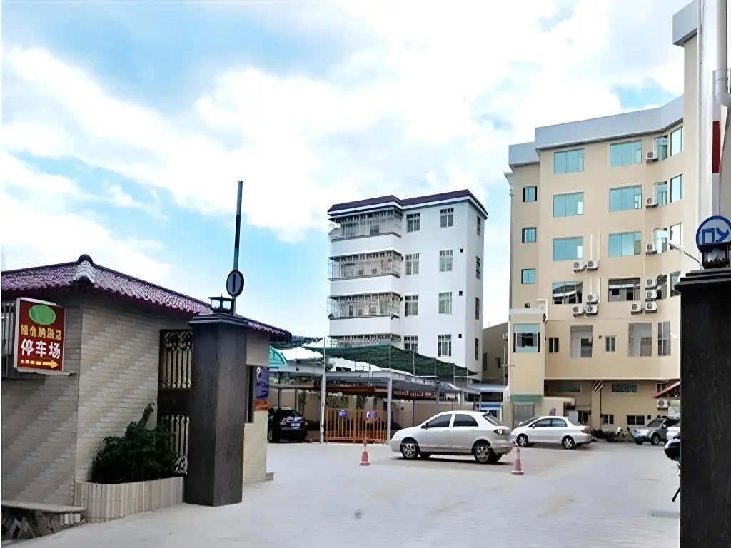 Мейчжу: Vienna Hotel Meizhou Mei County Airport