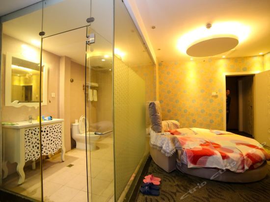 Чжанцзяцзе: Zhangjiajie Red Orange Fashion Hotel