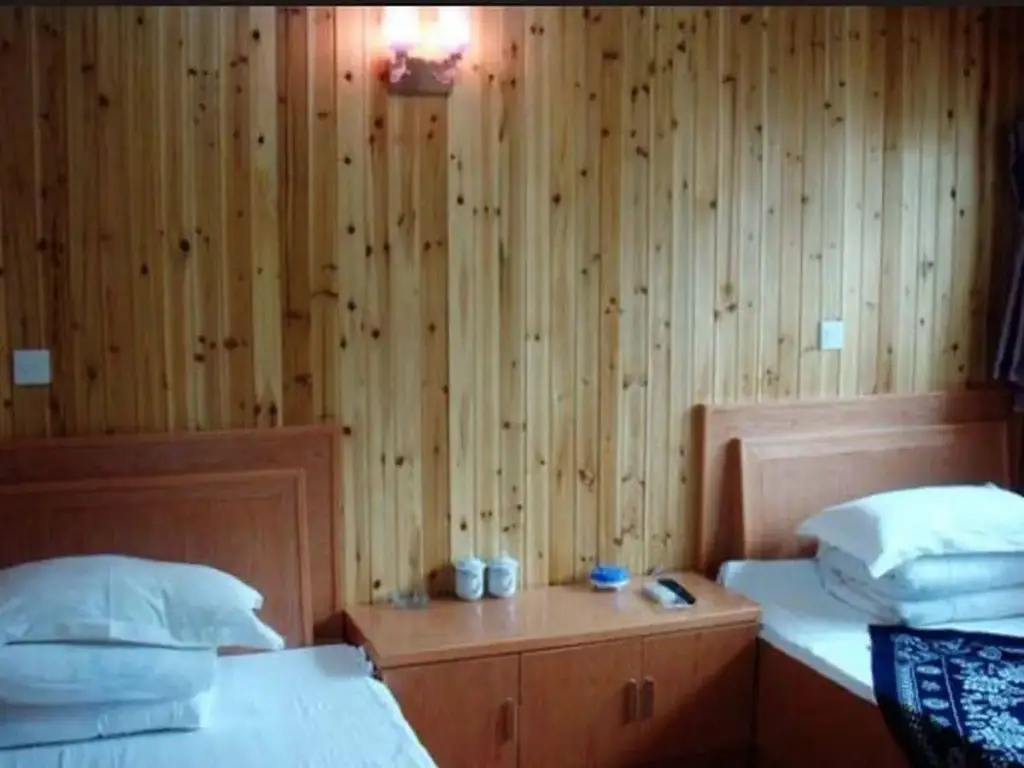 Цзясинь: Wuzhen Zhenshui Gelou Inn