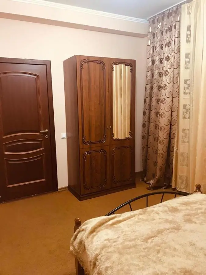 Красная Поляна: Ella Guest House