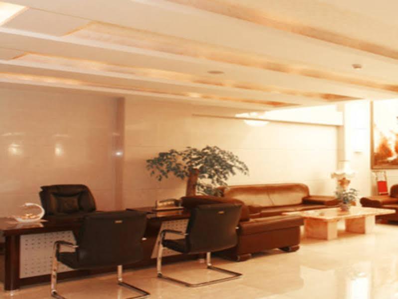 Дунгуань: Huaxia Business Hotel Dongguan