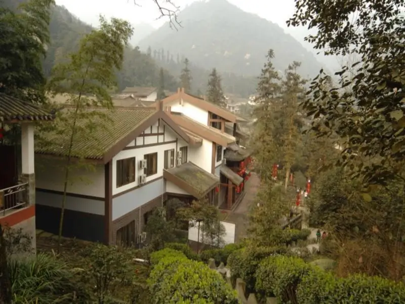 Mount Emei Peace Hotel — фото 1