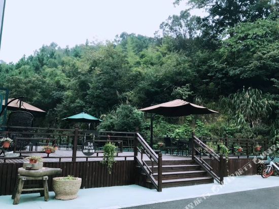 Ningbo Mirror Lake Resort — фото 1