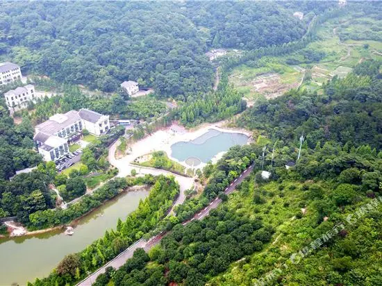 Нинбо: Ningbo Mirror Lake Resort