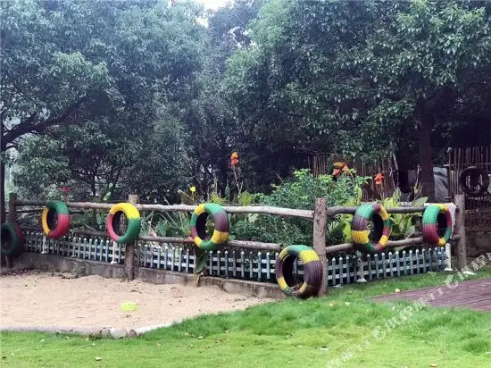 Нинбо: Ningbo Mirror Lake Resort
