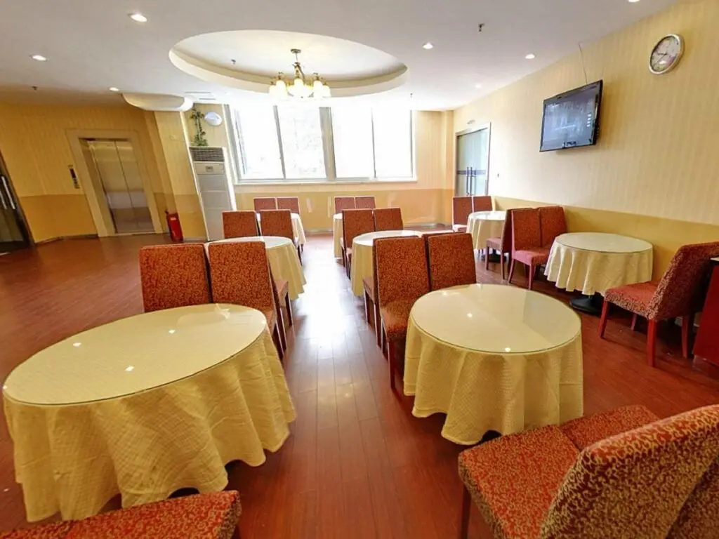 Шанхай: Hanting Hotel Shanghai South Railway Station