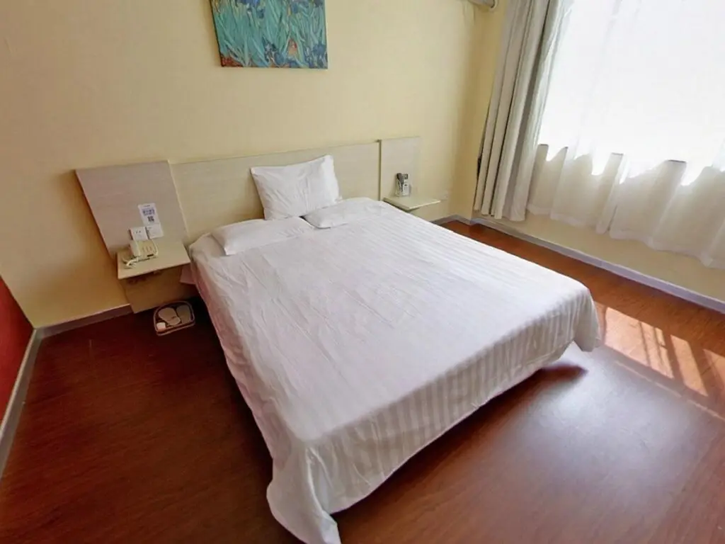 Шанхай: Hanting Hotel Shanghai South Railway Station