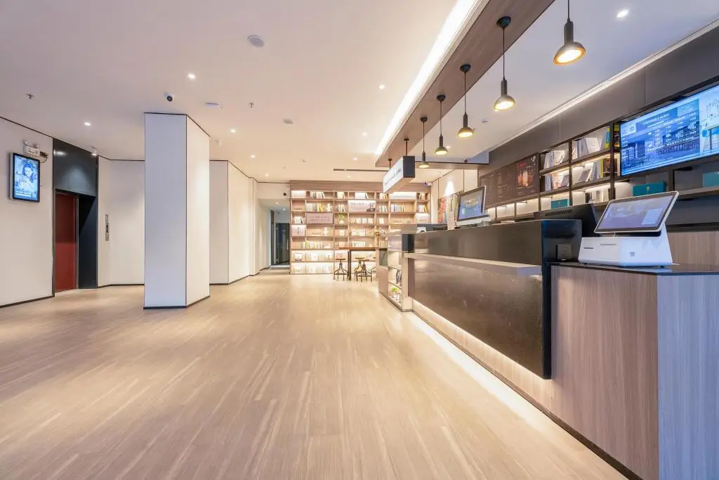 Наньчан: Hanting Hotel Nanchang Tengwangge