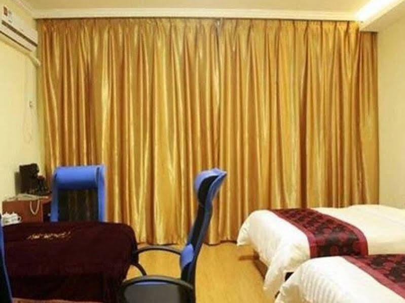 Чжанцзяцзе: Weijing Zhangjiajie Nanzhuangping Hotel