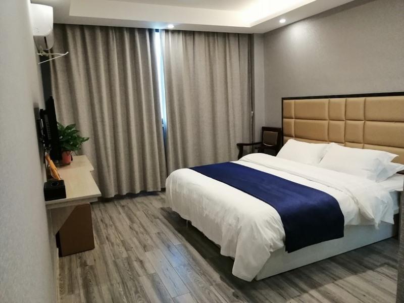 Цзясинь: Shell Jiaxing Nanhu District Dongsheng Dong Road Moon River Street Hotel