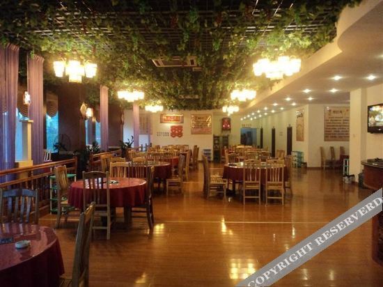 Хэчи: Greentree Inn Yizhou Liusanjie Street Business Hotel