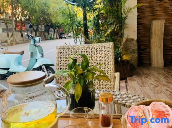 Яншо: Twenty Thirty Forty Inn (Yangshuo West Street Lijiang Branch)