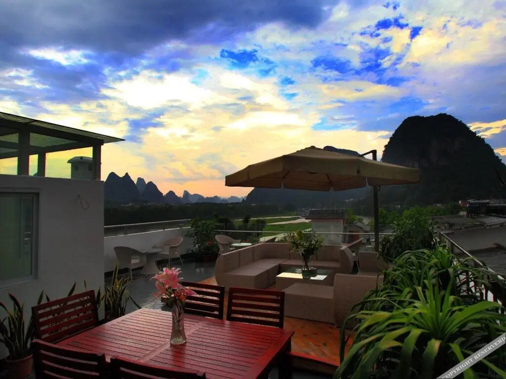 Яншо: Twenty Thirty Forty Inn (Yangshuo West Street Lijiang Branch)